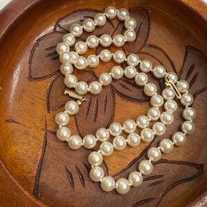 Vintage Faux Pearl Hand Knotted Necklace Box Clasp 23" Old Money Classic